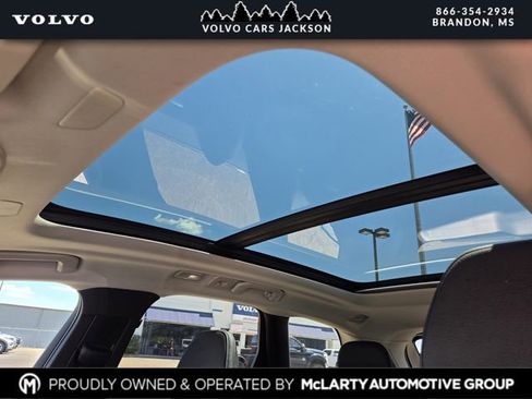 Used 2024 Volvo XC60 B5 Plus AWD/4WD image 14