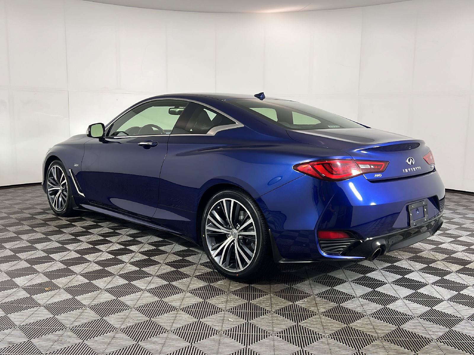 Used 2017 INFINITI Q60 3.0t w/ Premium Plus Package 3.0T AWD/4WD image 35