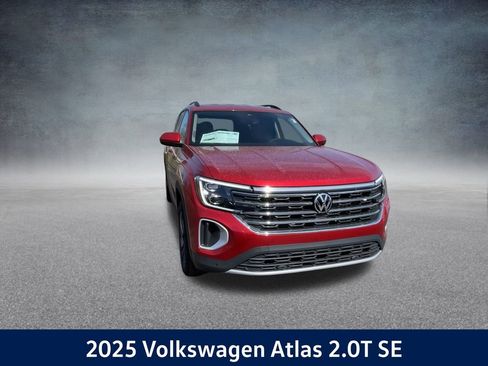 New 2025 Volkswagen Atlas SE image 4