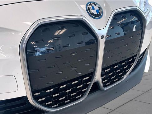 Used 2024 BMW i4 eDrive40 w/ Premium Package RWD image 27