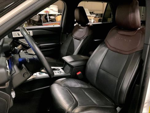 Certified 2022 Ford Explorer Platinum w/ Equipment Group 601A image 23