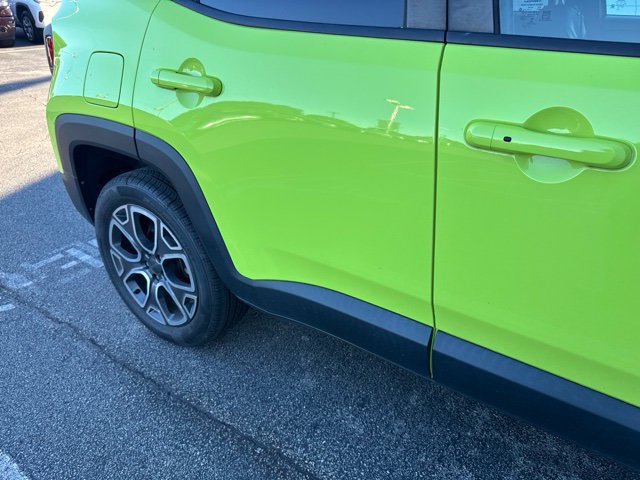 Used 2018 Jeep Renegade Limited w/ Advanced Technology Group AWD/4WD image 8