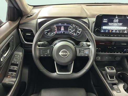 Used 2023 Nissan Rogue SL w/ SL Premium Package FWD image 19