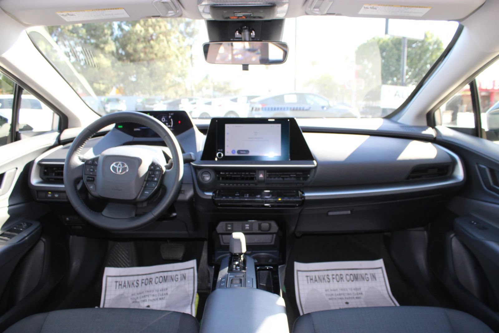 Used 2025 Toyota Prius LE FWD image 30
