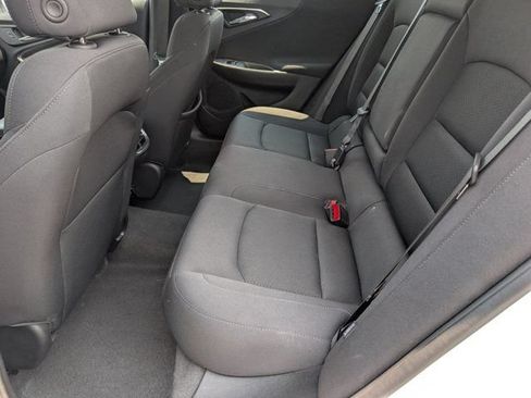 Used 2025 Chevrolet Malibu LT FWD image 27