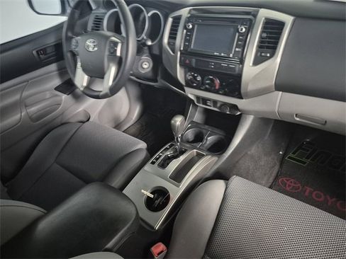 Used 2014 Toyota Tacoma PreRunner image 41