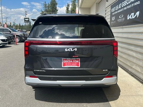 New 2026 Kia Carnival EX image 5