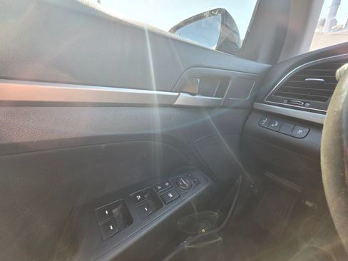 Used 2017 Hyundai Elantra Value Edition FWD image 14