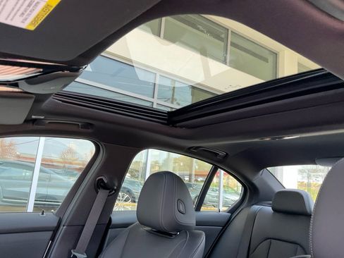 New 2026 BMW 330i Sedan w/ M Sport Package image 21