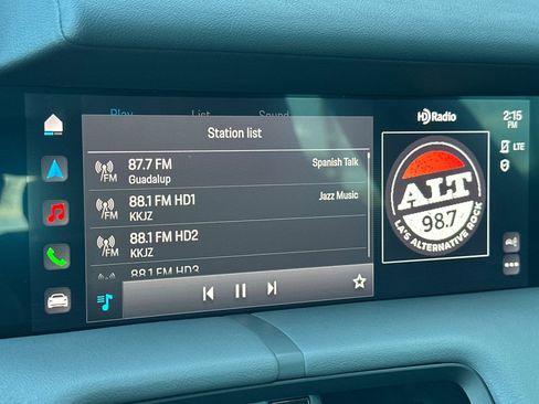 Certified 2023 Porsche Taycan image 17