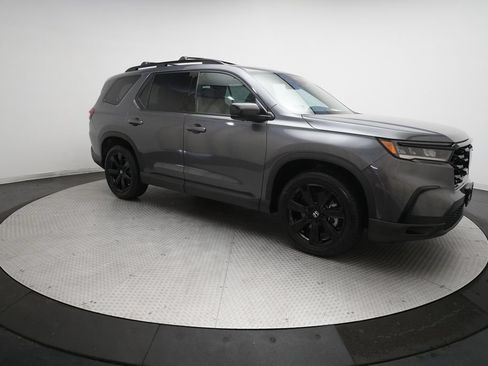 Certified 2025 Honda Pilot Black Edition image 38