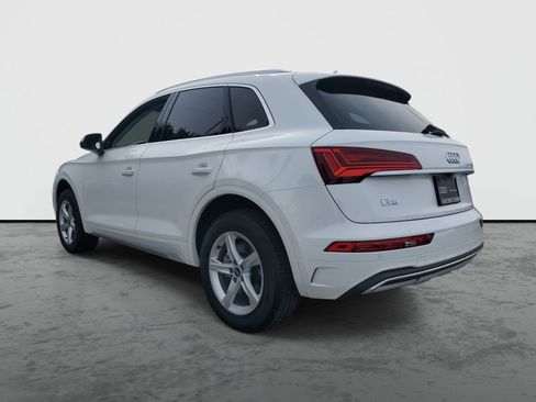 Used 2023 Audi Q5 2.0T Premium w/ Convenience Package image 3