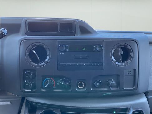 Used 2011 Ford E-350 and Econoline 350 XL RWD image 5