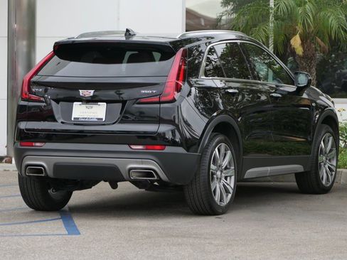 Used 2023 Cadillac XT4 Premium Luxury w/ Technology Package FWD image 8