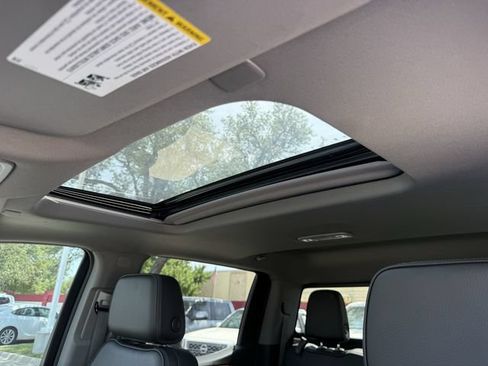 Used 2024 GMC Sierra 1500 Denali RWD image 25
