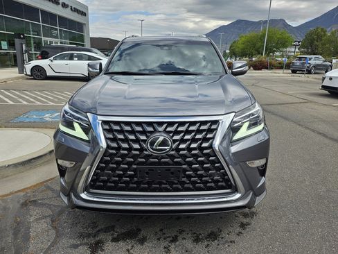 Used 2022 Lexus GX 460 Luxury w/ Sport Design Package AWD/4WD image 2