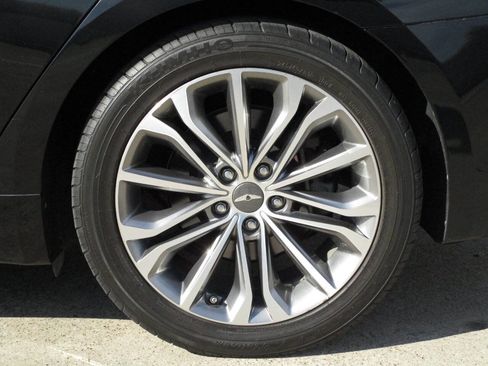 Used 2015 Hyundai Genesis 3.8 w/ Option Group 04 image 28