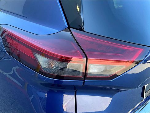 Used 2023 Nissan Rogue SL w/ SL Premium Package FWD image 29