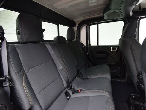 New 2026 Jeep Gladiator Sport image 21