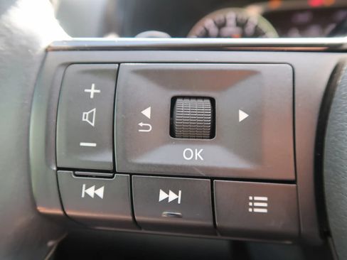 Used 2022 Nissan Pathfinder SL w/ SL Premium Package FWD image 37