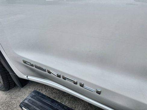 Used 2025 GMC Sierra 1500 Denali AWD/4WD image 14