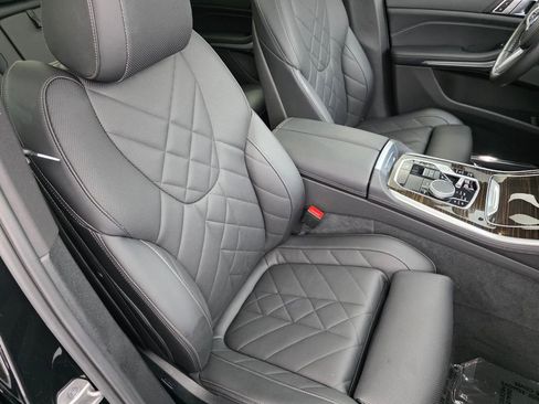 Used 2024 BMW X5 sDrive40i w/ M Sport Package RWD image 29
