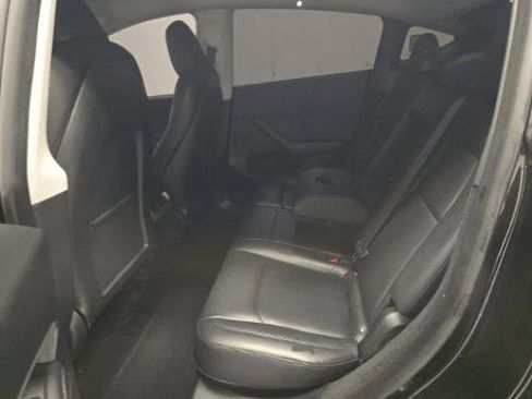 Used 2023 Tesla Model Y Long Range image 14