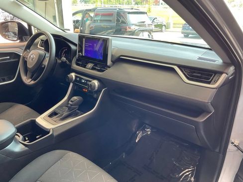 Certified 2025 Toyota RAV4 XLE AWD/4WD image 17
