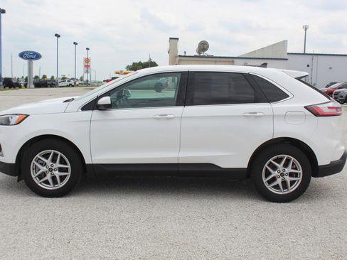 Used 2024 Ford Edge SEL image 8