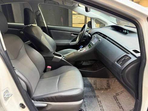 Used 2012 Toyota Prius Four FWD image 40