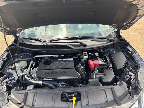 Used 2025 Nissan Rogue SV FWD image 34