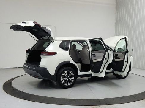 Used 2023 Nissan Rogue SV FWD image 15