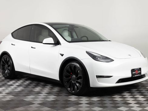 Used 2022 Tesla Model Y Performance AWD/4WD image 11