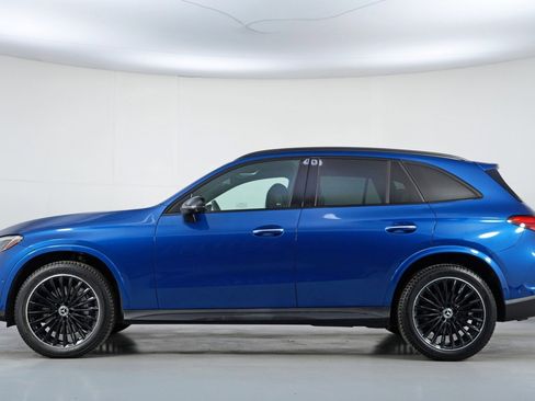 Used 2023 Mercedes-Benz GLC 300 w/ AMG Line image 9