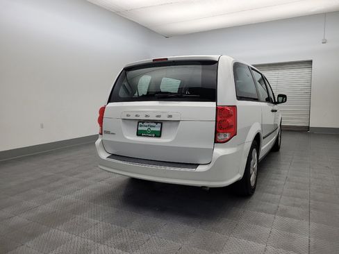Used 2016 Dodge Grand Caravan American Value Package w/ UConnect Hands-Free Group image 7
