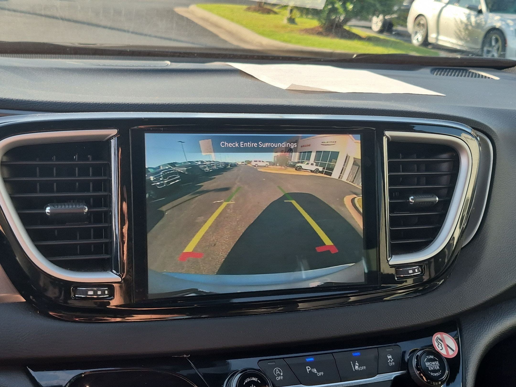 Used 2026 Chrysler Pacifica Select FWD image 24