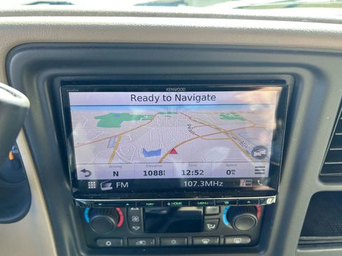 Used 2005 GMC Yukon SLT w/ SLT Preferred Equipment Group image 28