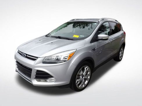 Used 2015 Ford Escape Titanium w/ Equipment Group 301A FWD image 10