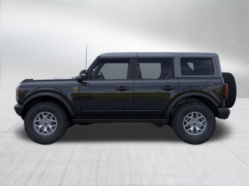 New 2025 Ford Bronco Badlands image 3