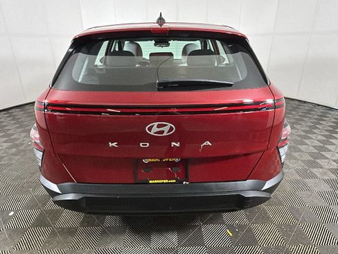 Used 2026 Hyundai Kona SE FWD image 3