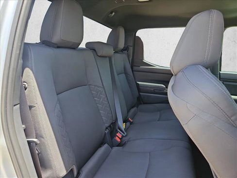 Used 2025 Toyota Tacoma SR5 AWD/4WD image 19