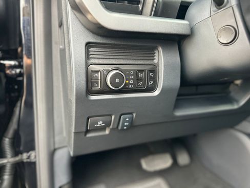 New 2026 Ford F450 Platinum w/ FX4 Off-Road Package image 30