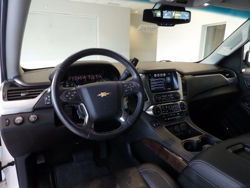 Used 2018 Chevrolet Tahoe LT AWD/4WD image 16