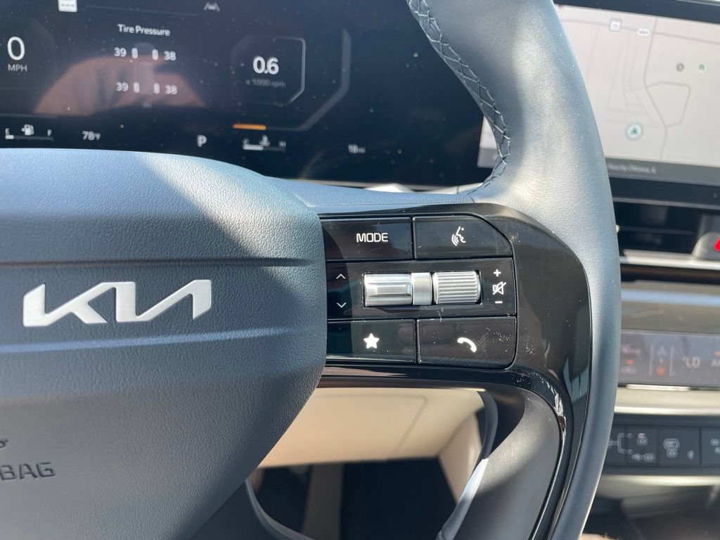 New 2027 Kia Carnival SX Prestige FWD image 29