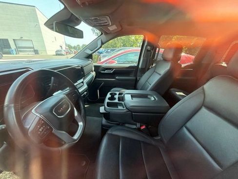 Used 2025 GMC Sierra 1500 SLT RWD image 8