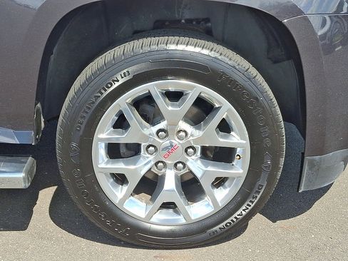 Used 2017 GMC Yukon SLE image 8