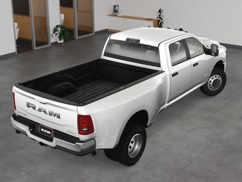New 2025 RAM 3500 Big Horn image 5