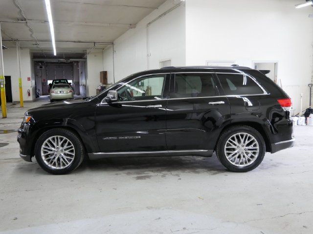Used 2017 Jeep Grand Cherokee Summit AWD/4WD image 3