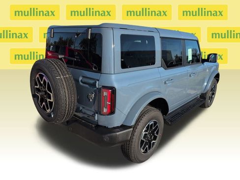 New 2025 Ford Bronco Outer Banks image 4