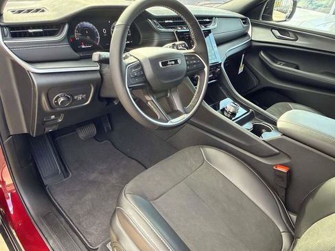 New 2025 Jeep Grand Cherokee Altitude RWD image 14